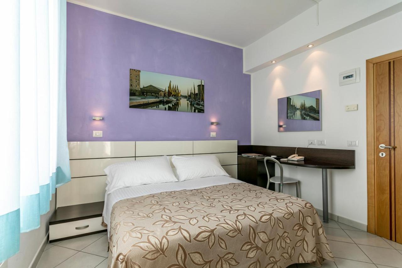 Hotel Baya - In Centro, Sul Mare Milano Marittima Eksteriør billede