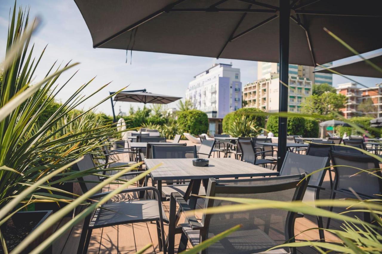 Hotel Baya - In Centro, Sul Mare Milano Marittima Eksteriør billede