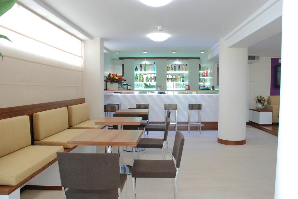Hotel Baya - In Centro, Sul Mare Milano Marittima Eksteriør billede