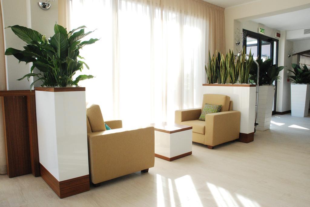 Hotel Baya - In Centro, Sul Mare Milano Marittima Eksteriør billede